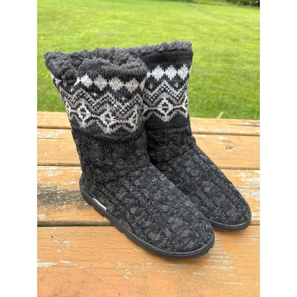 Muk Luks Cozy Women Size 7 Cable Knit Fair Isle Faux Fur Lined Boots Grey
